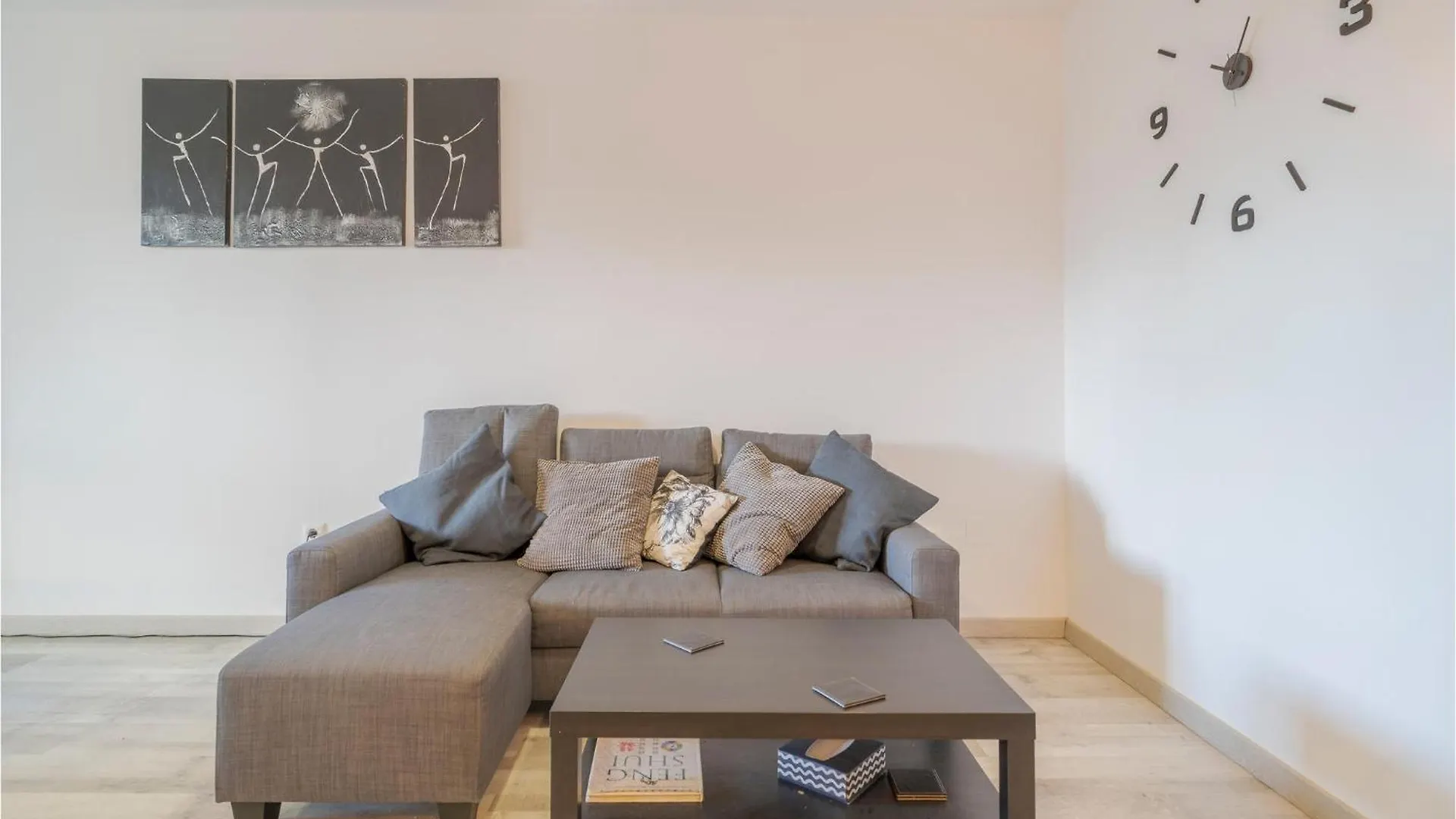 Gorgeous Apartment In Estepona With Kitchen